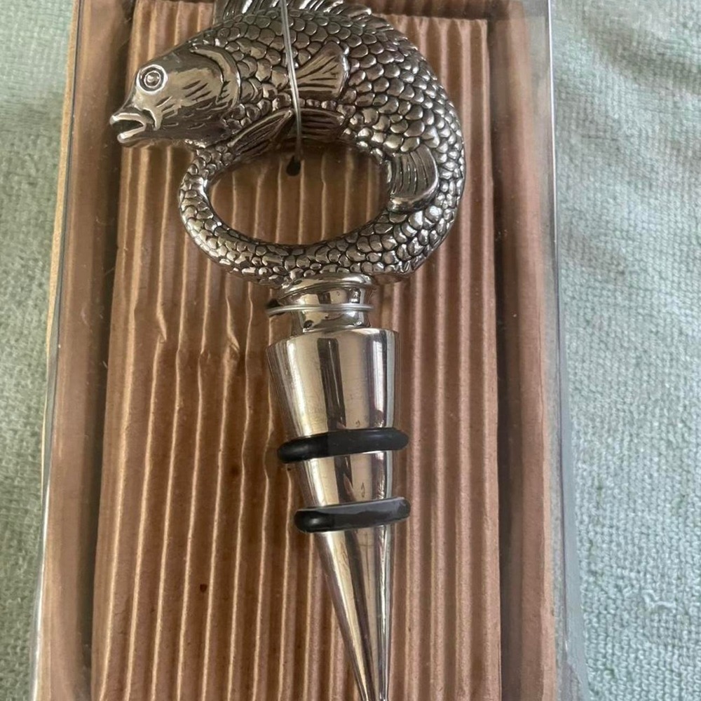 Mudpie silver fish bottle stopper